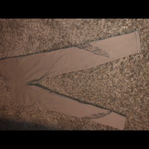 Ali Yoga Leggings